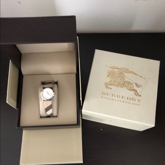 Womens Burberry Watch - Picture 1 of 3